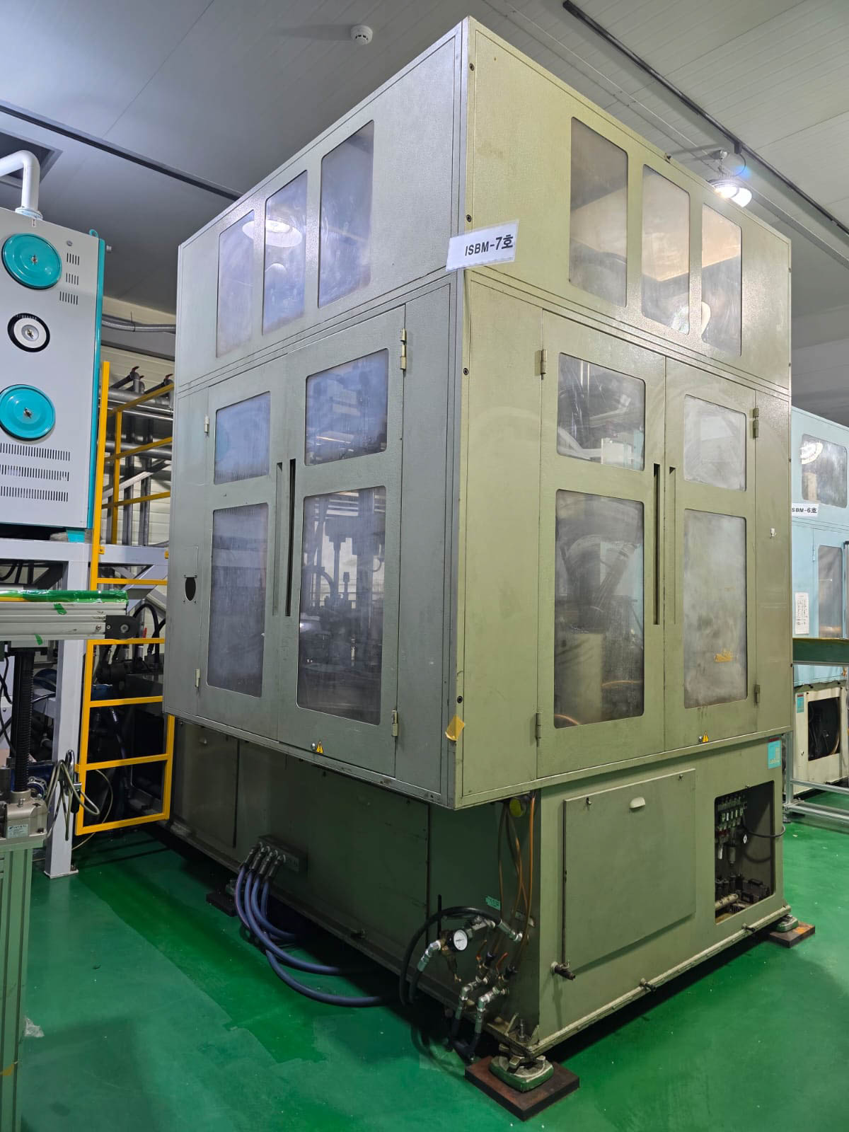 Souffleuse d'injection-étirage pour bouteilles PET AOKI SBIII-250LS-50 (2010) id11334